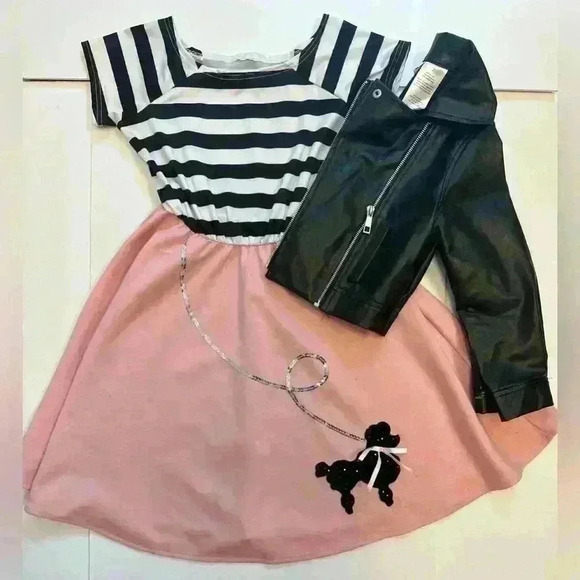 PINK AND BLACK COSTUMES WITH UNIQUE DESIGN SIZE 7 - Picture 2 of 4